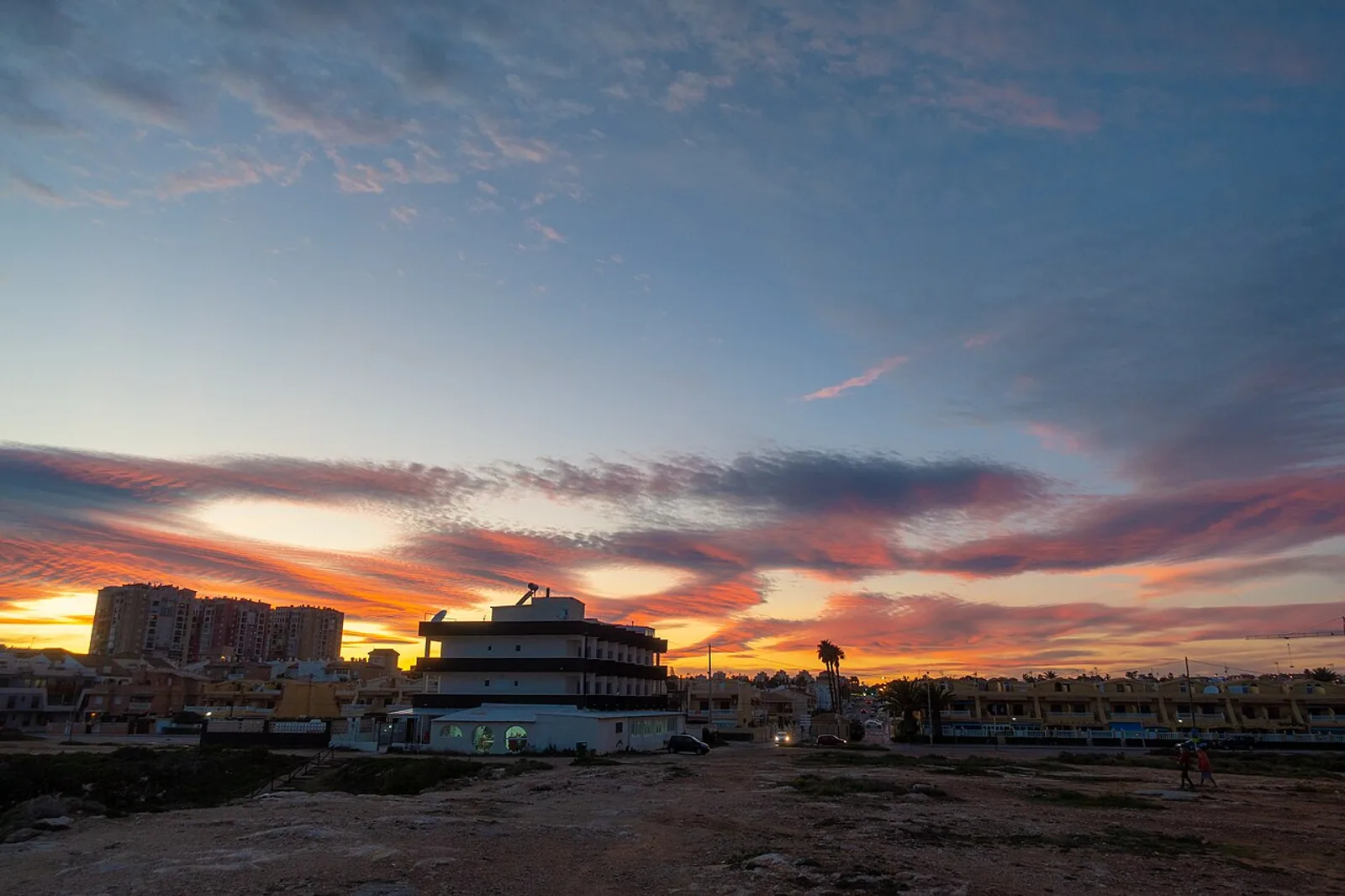 Vista de Torrevieja al atardecer